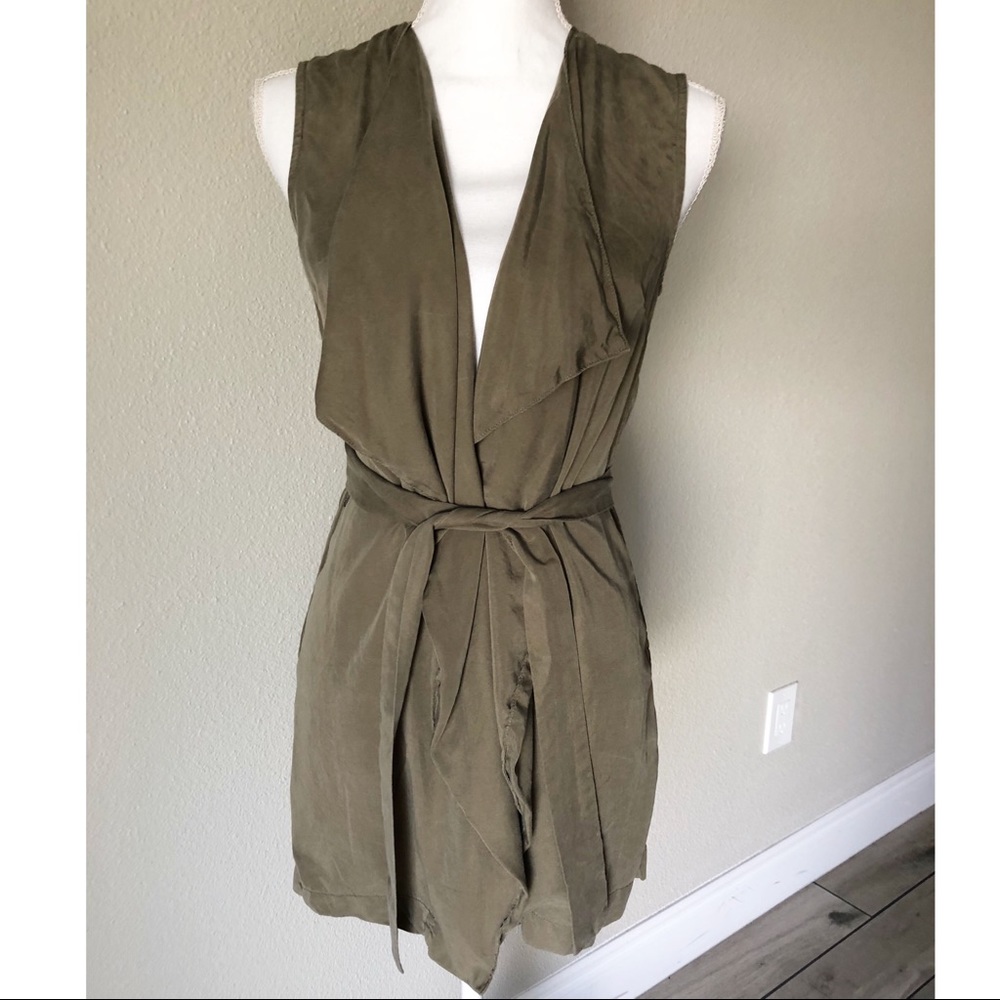 Green Sleeveless Cardigan